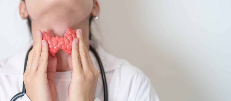 تأثیر التهاب تیروئید پس از زایمان بر شیردهی و سلامت مادر: علائم، تشخیص و درمان