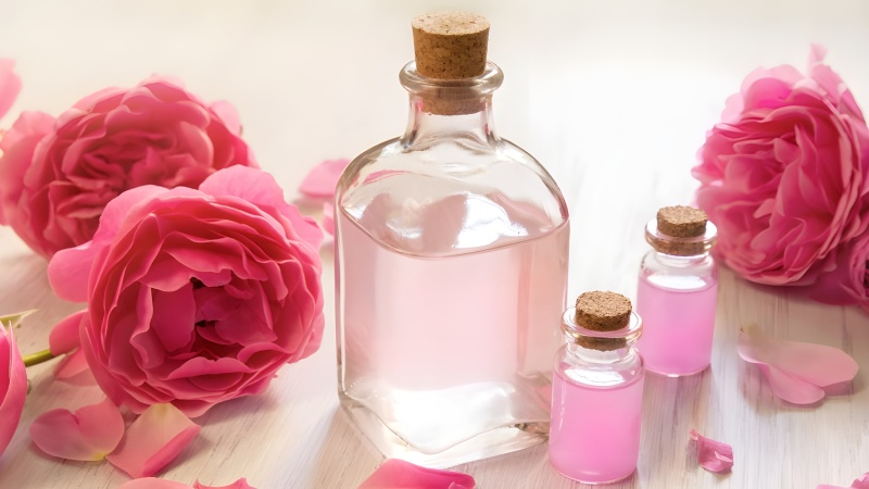 گلاب و خواص اعجاب‌ انگیز آن برای آرامش اعصاب و سلامت جسم