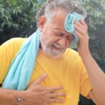 اشتباهات خطرناک هنگام گرمازدگی که نباید انجام دهید + روش صحیح کمک رسانی