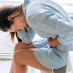 علت یبوست مزمن چیست؟ نقش میکروبیوم، اعصاب روده و محور مغز و روده