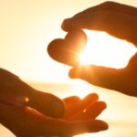مهربانی با دیگران همیشه به معنای سلامت روان بهتر نیست